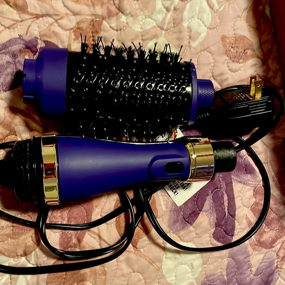 Hot Tools volumizer. Still like new.